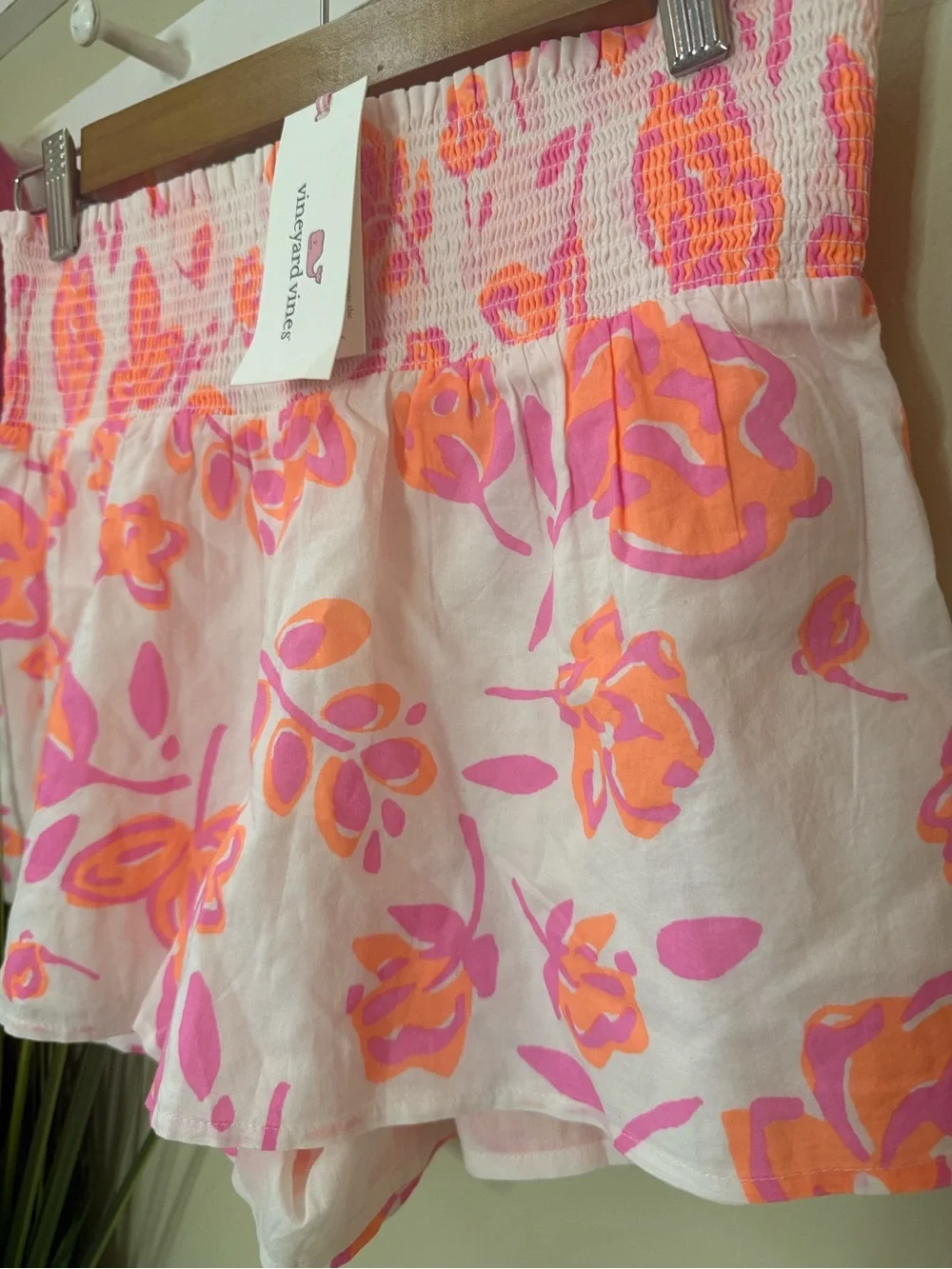 Vineyard Vines Summer Bloom Smocked XS Shorts NWT Pink White Coral